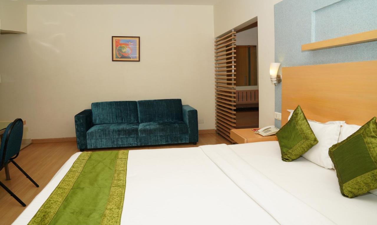 Treebo Trend Oyster Suites Hyderabad Exterior foto