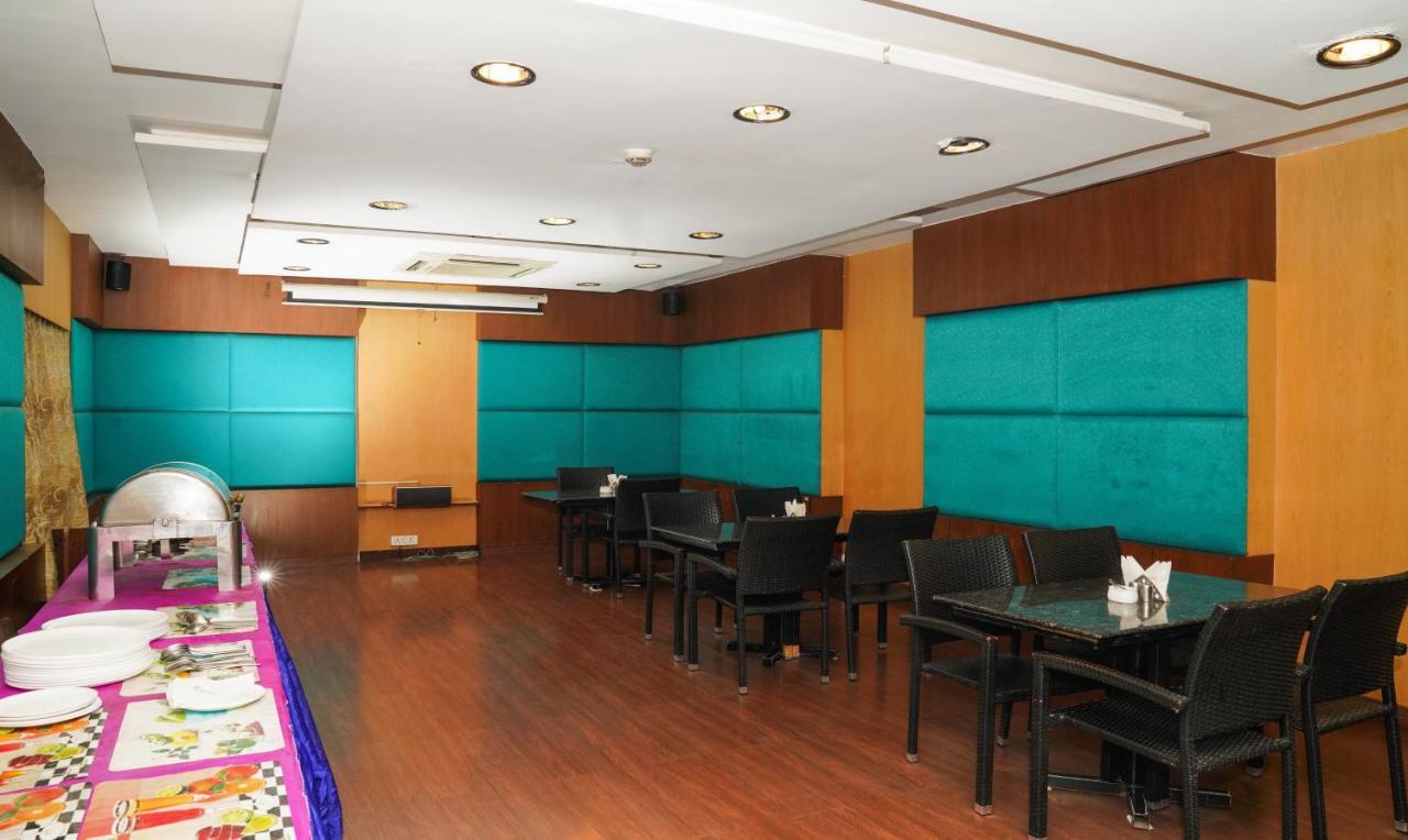 Treebo Trend Oyster Suites Hyderabad Exterior foto