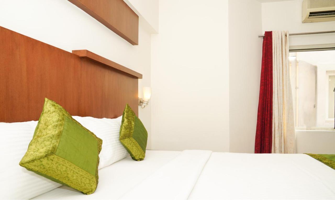 Treebo Trend Oyster Suites Hyderabad Exterior foto